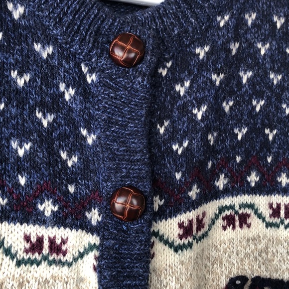 Northern Reflections chickadee embroidered button cardigan - Picture 8 of 9